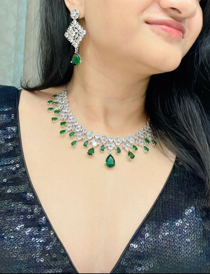 Azer AD Necklace Set