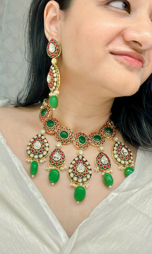 Hadia Kundan Necklace Set