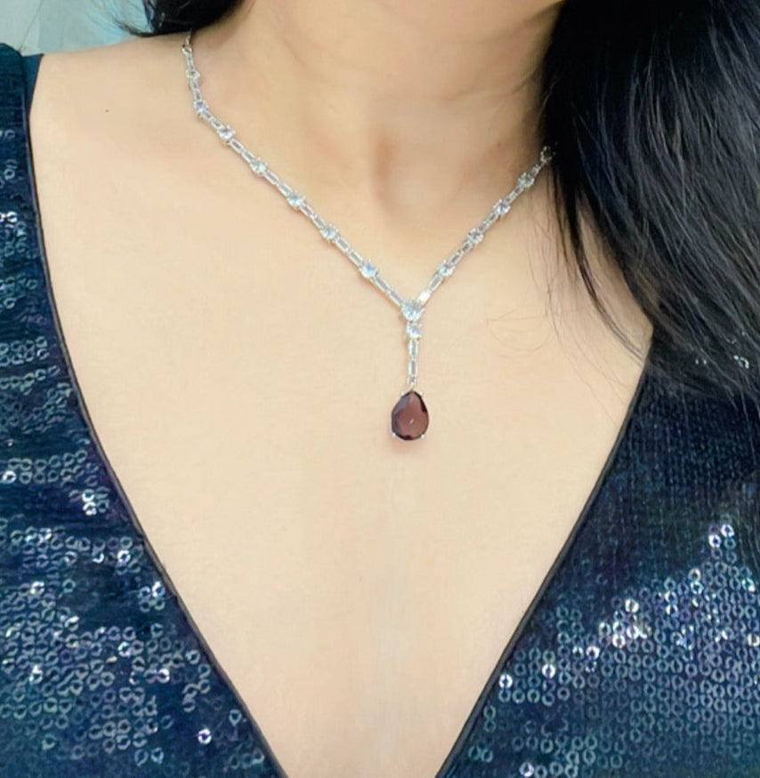 Hanifa AD Necklace Set