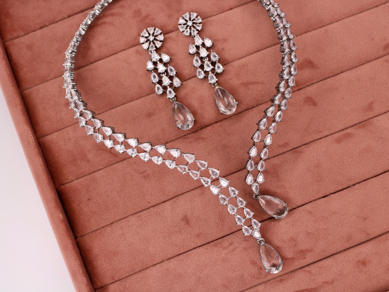 Insha AD Neckalce Set