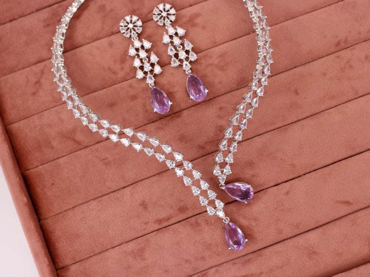 Insha AD Neckalce Set