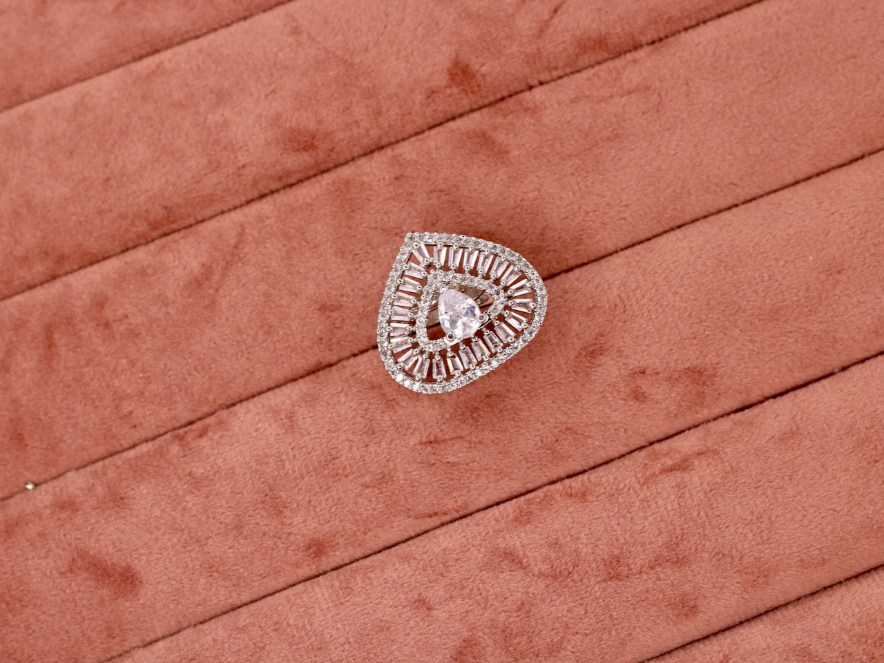 Daisha AD Ring