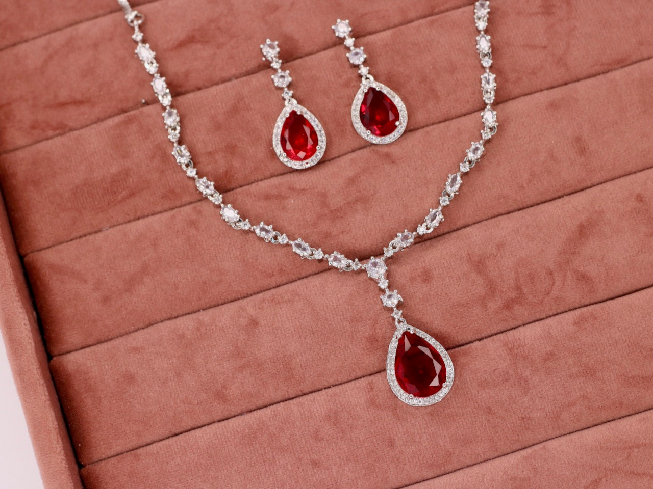 Raisa AD Necklace Set