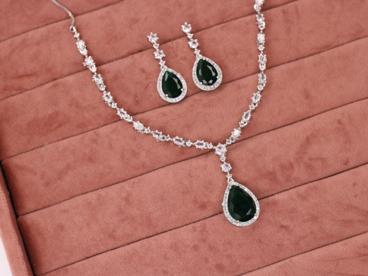 Raisa AD Necklace Set