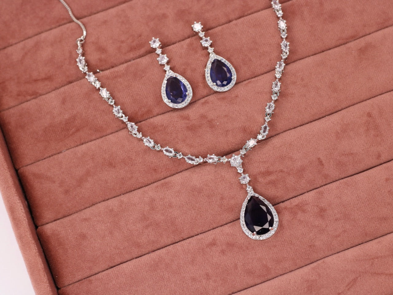 Raisa AD Necklace Set