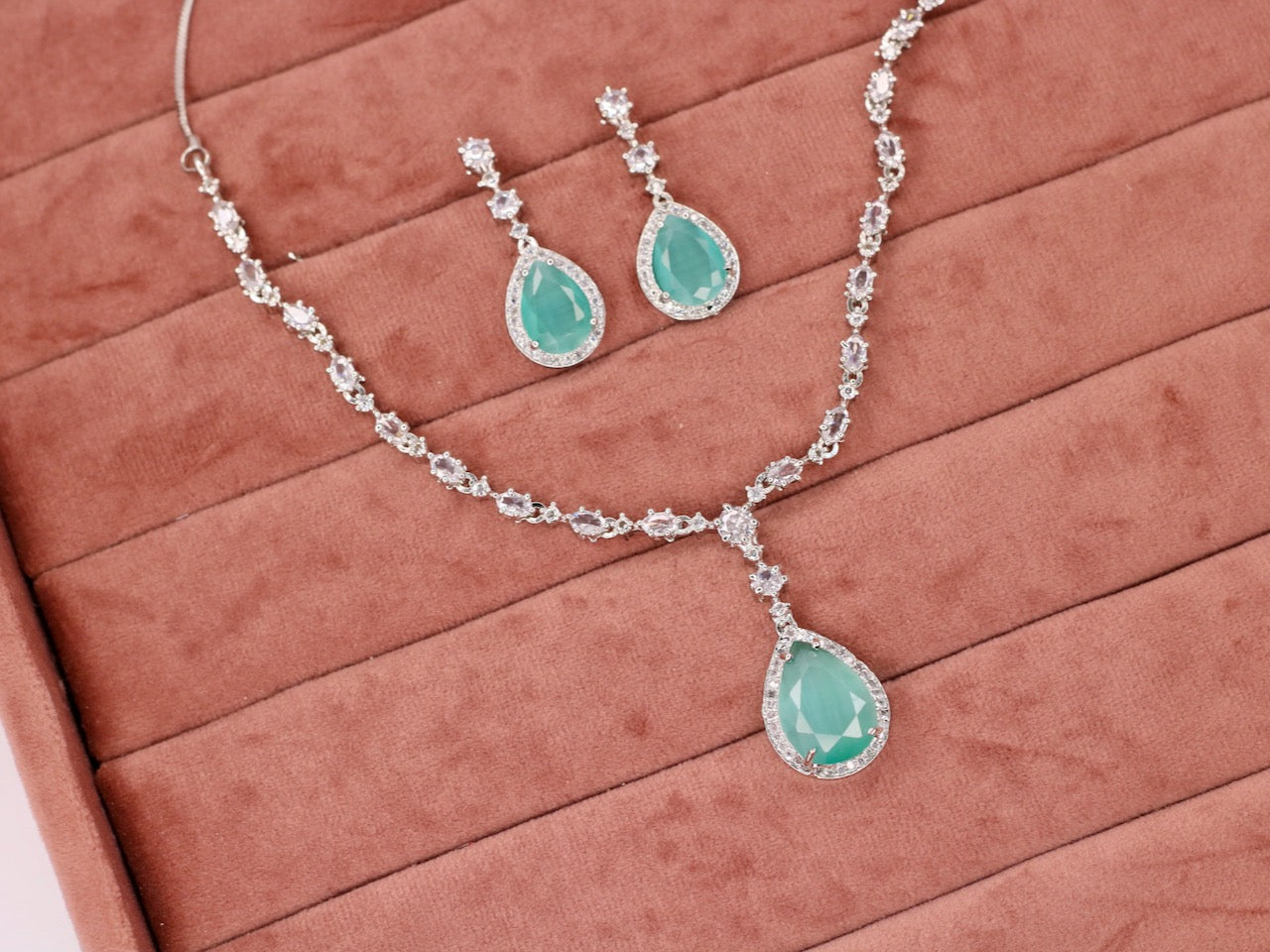 Raisa AD Necklace Set