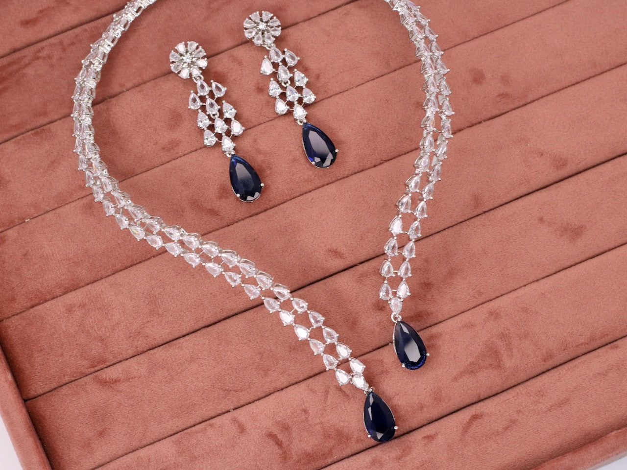 Insha AD Neckalce Set