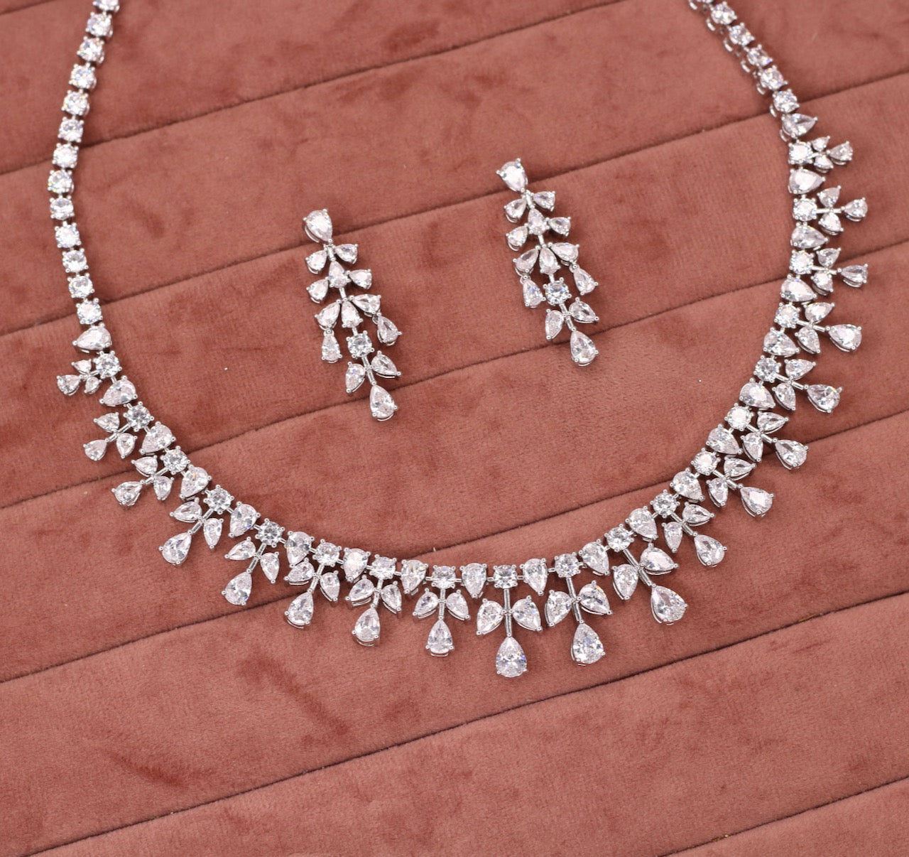 Jazmin AD Necklace Set