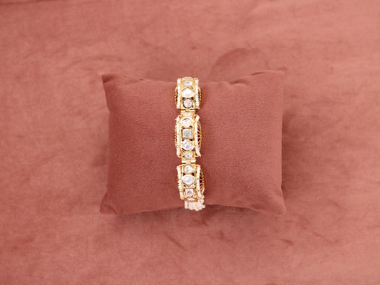 How to Choose the Perfect Kundan Bracelet for Every Occasion