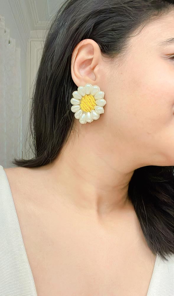 Daisy Handbeaded Earrings - AJEH Jewellery