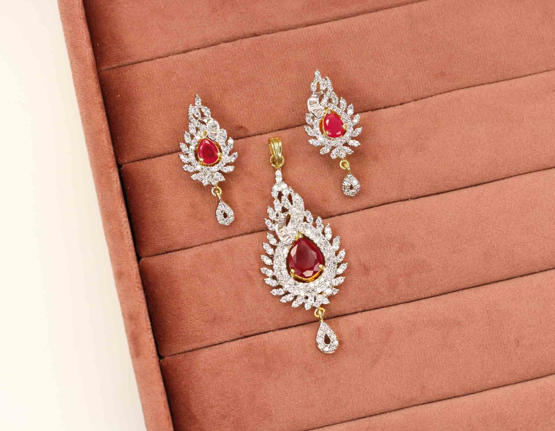 Gold Necklace Pendant Earring Set Tanishq Buy Pendant Sets Online