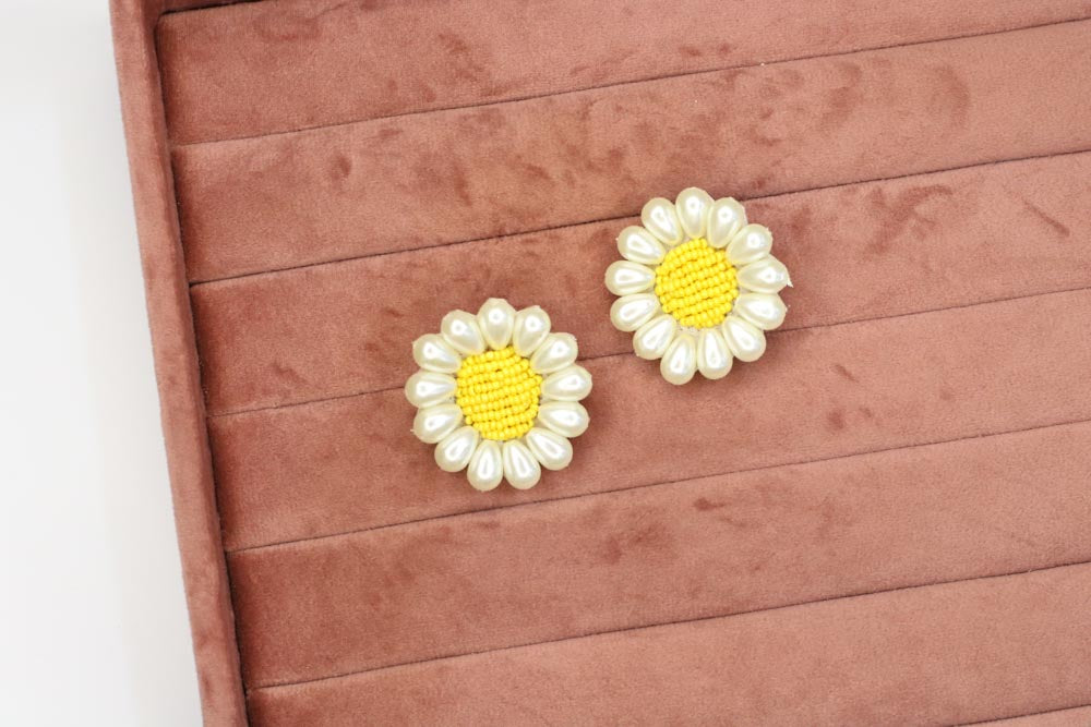 Daisy Handbeaded Earrings - AJEH Jewellery